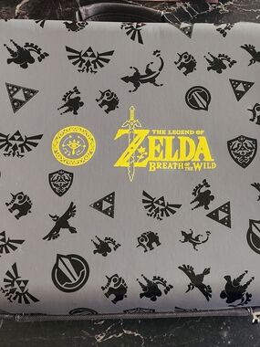 The Legend of Zelda: Breath of the Wild Gray Carrying Case For Nintendo Switch